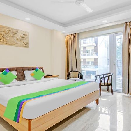 Treebo Sai Village Gold Souk - Sec 43 Gurgaon Ngoại thất bức ảnh