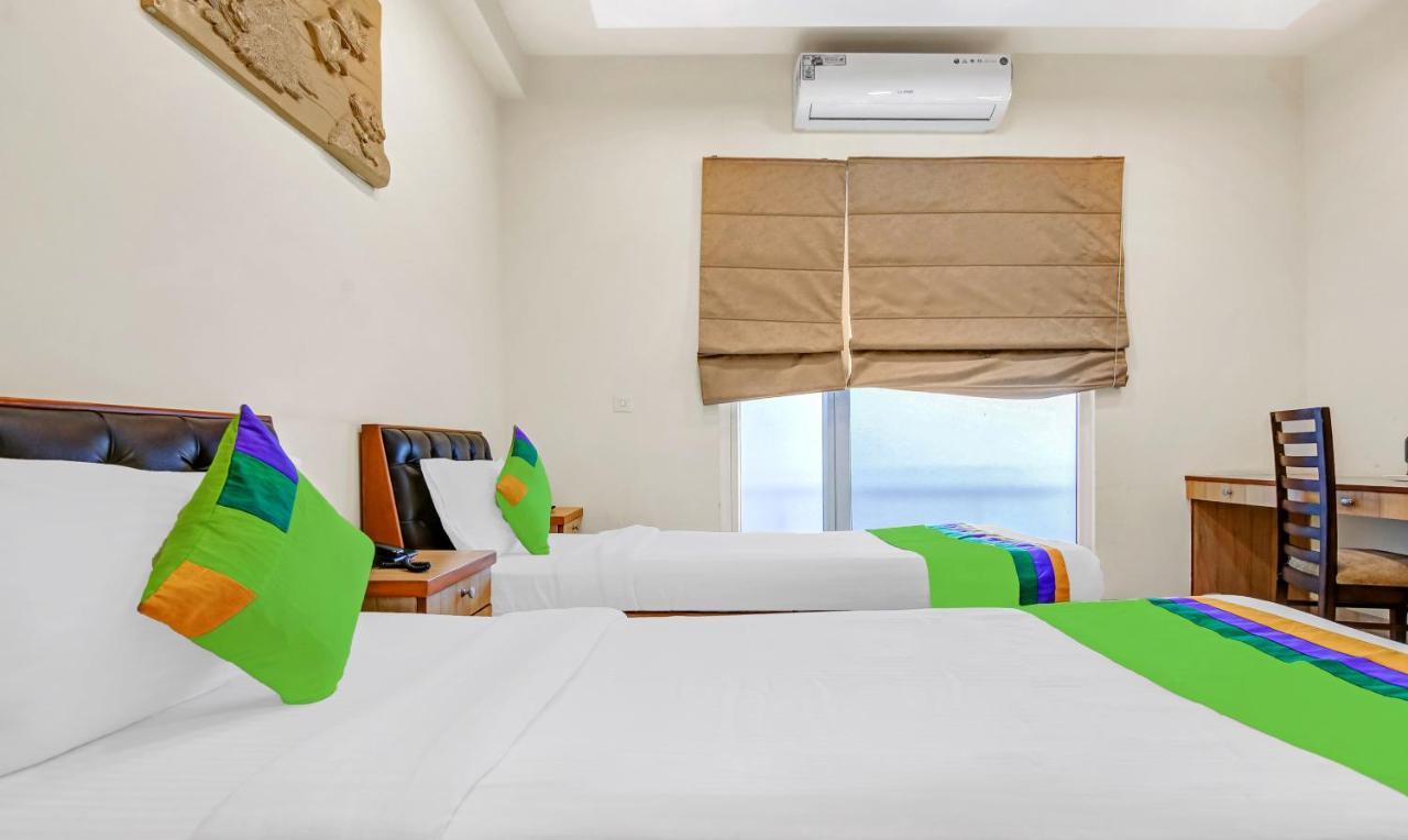 Treebo Sai Village Gold Souk - Sec 43 Gurgaon Ngoại thất bức ảnh