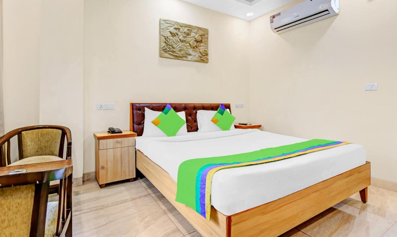 Treebo Sai Village Gold Souk - Sec 43 Gurgaon Ngoại thất bức ảnh