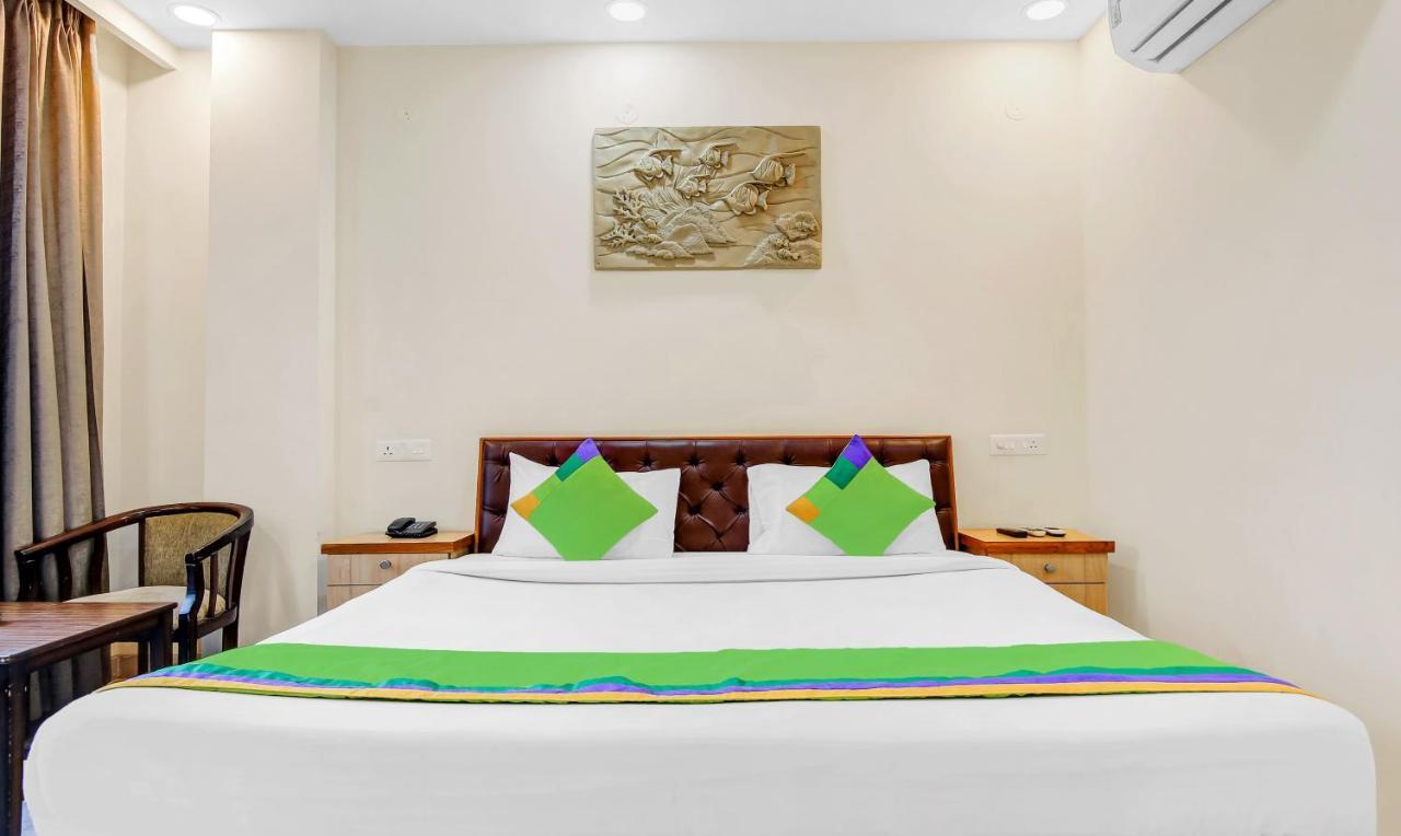 Treebo Sai Village Gold Souk - Sec 43 Gurgaon Ngoại thất bức ảnh