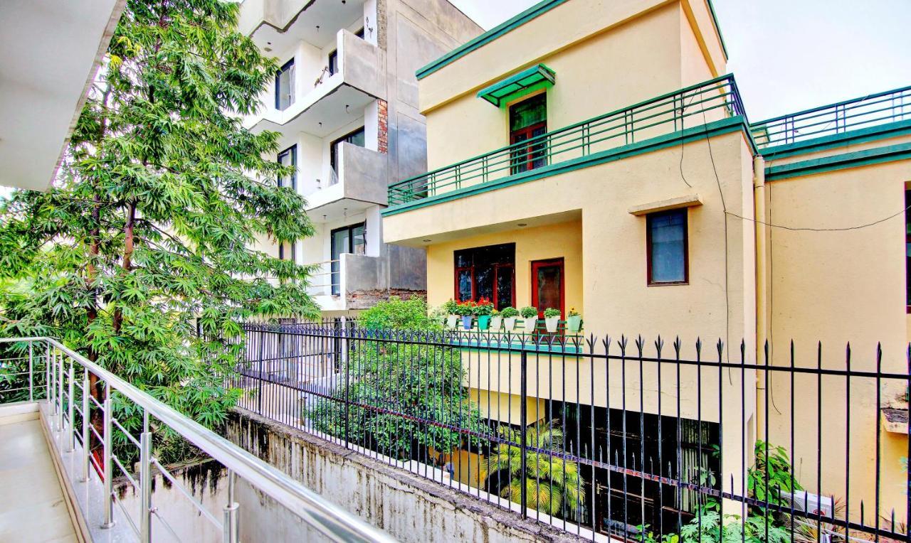 Treebo Sai Village Gold Souk - Sec 43 Gurgaon Ngoại thất bức ảnh