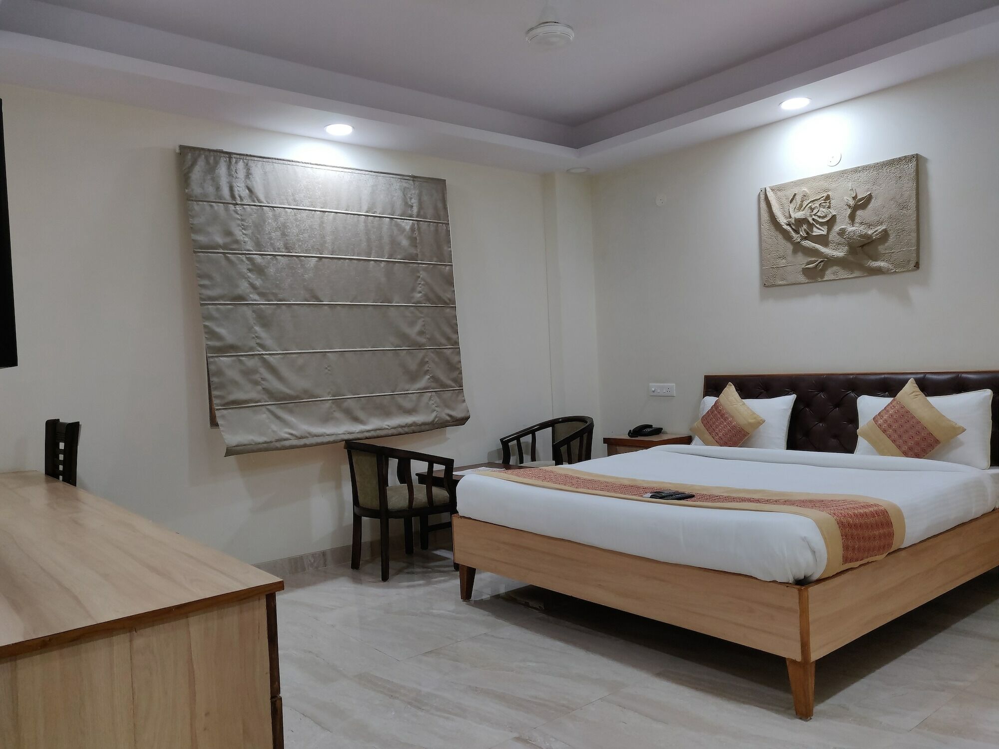 Treebo Sai Village Gold Souk - Sec 43 Gurgaon Ngoại thất bức ảnh